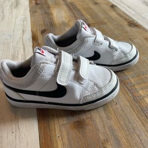 Nike Kids Toddler Sneakers Capri 3 LTR White Black 579949-106 Sz 9C